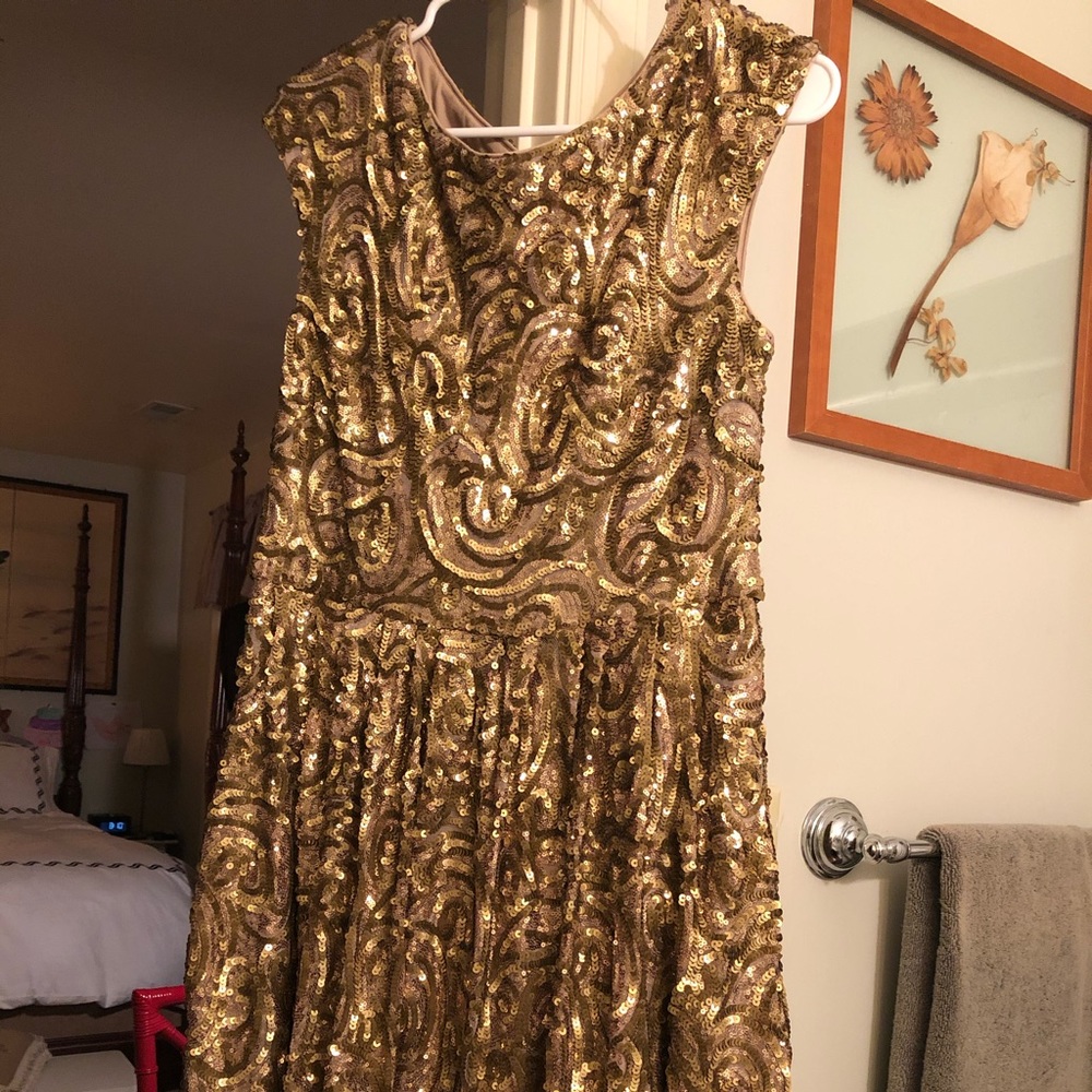 Badgley Mischka Gold Sequin Party Dress